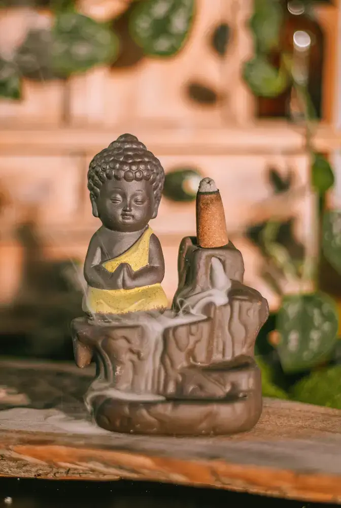 Une sérénité sculptée : Le monde complexe de l'art des brûleurs d'encens chinois 2 blog 2 c
